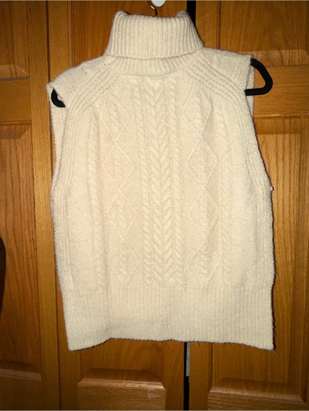 MoonRiver sleeveless Cable Knit Turtleneck Sweater Vest - Cream